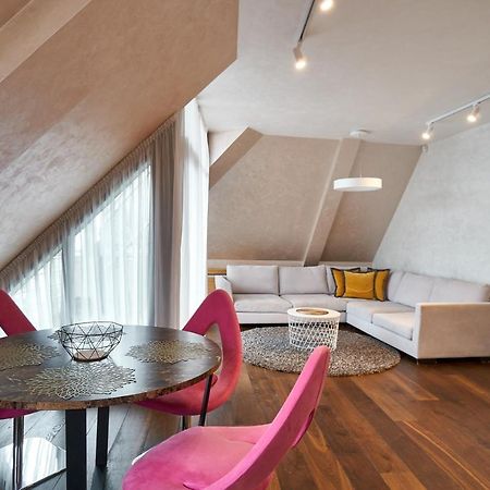 Emi Apartment Riga Ngoại thất bức ảnh